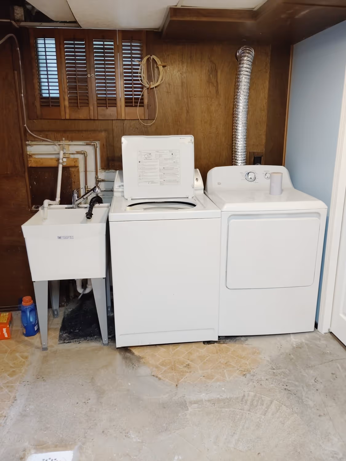 Bower Hill, after: half bath